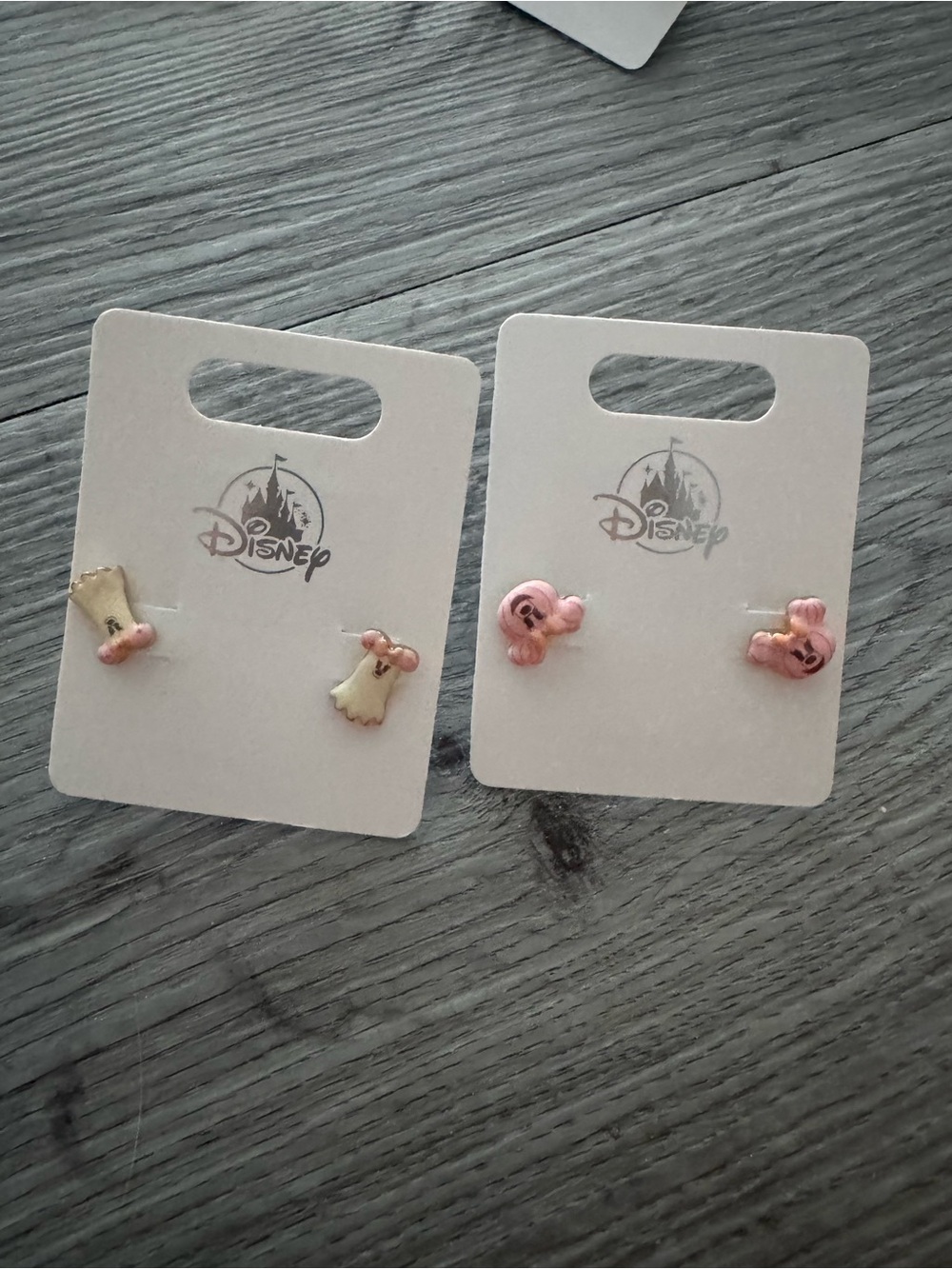 Disney Parks - Cute Ghostie Stud Earrings Set